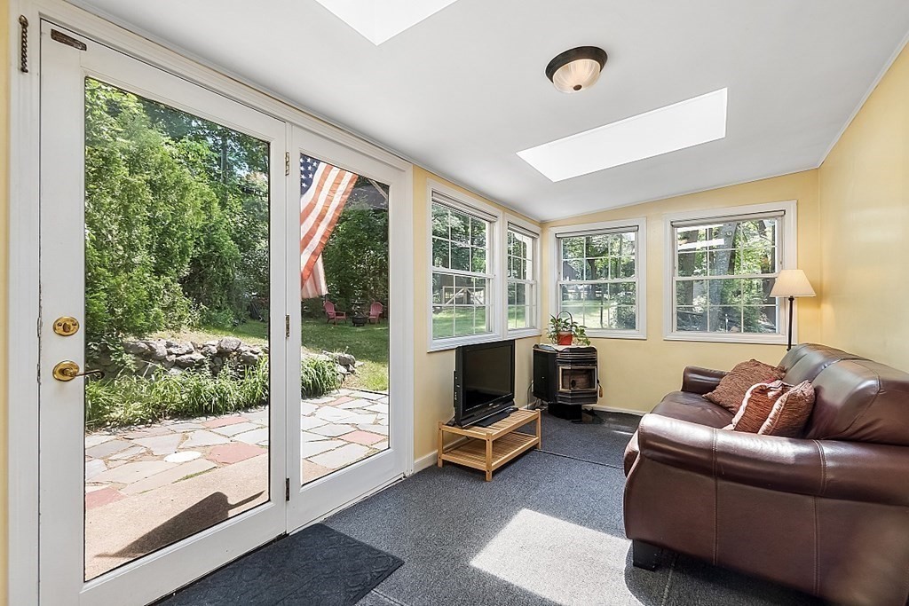 64 Canterbury Road Lynnfield, MA 01940 - Photo 29 of 41 Gallery Image 29
