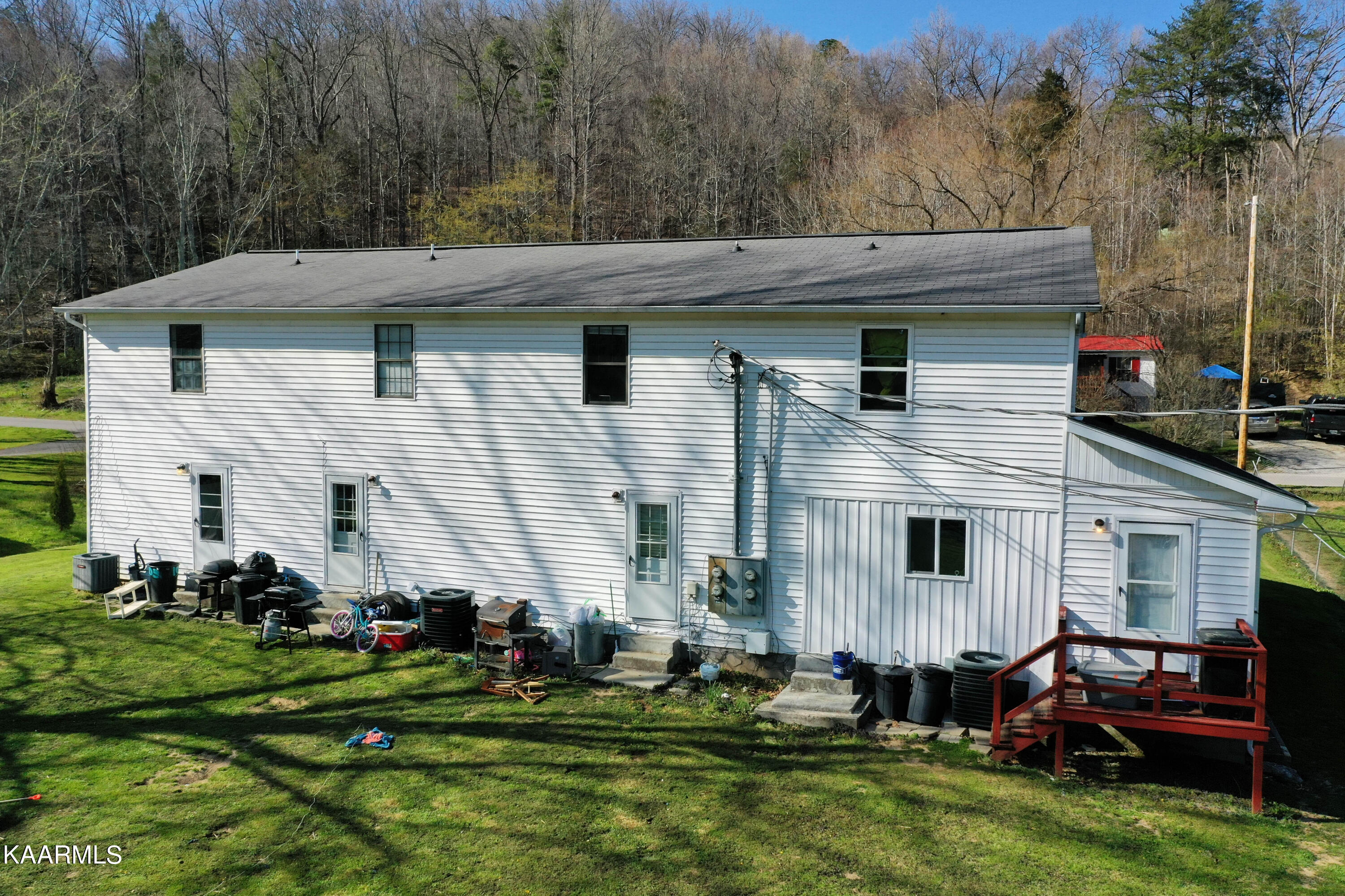 233 Loop Road Caryville, TN 37714 - Photo 6 of 15 DJI_0447-2