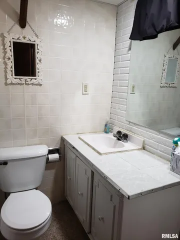 $1,795 | 4811 Candlelight Drive, Davenport, IA 52806