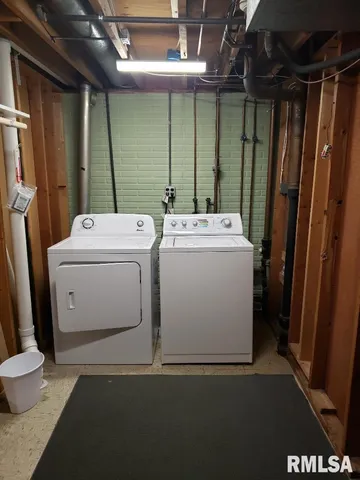 $1,795 | 4811 Candlelight Drive, Davenport, IA 52806