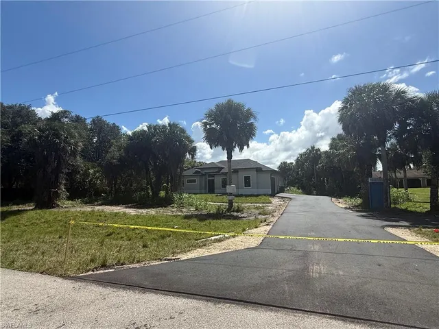 a view of a basketball court