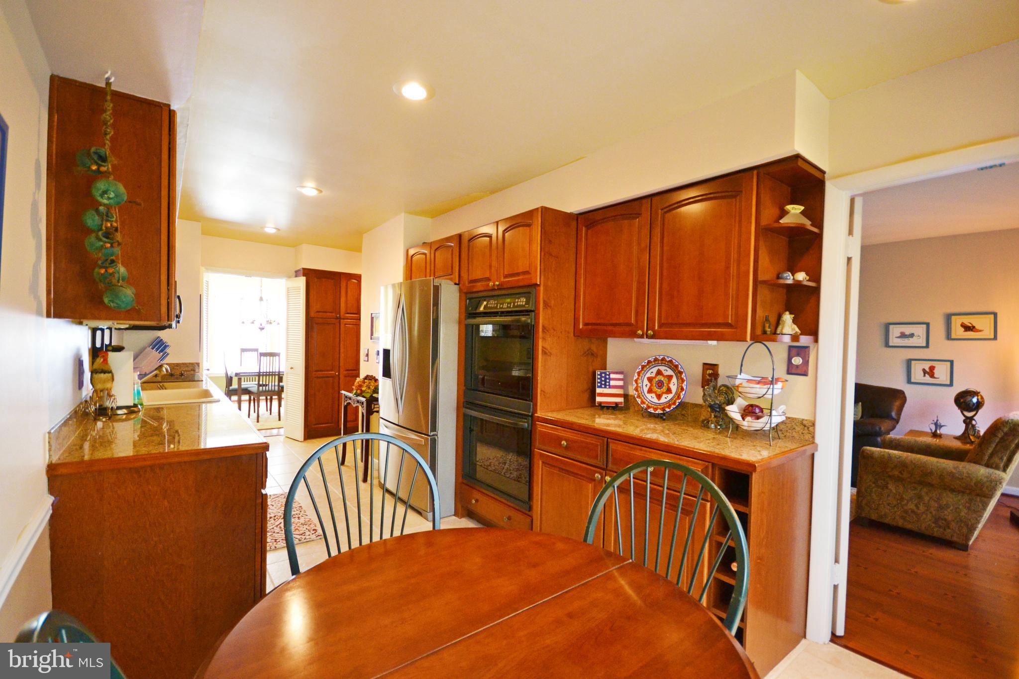 2046 Swans Neck Way Reston, VA 20191 - Photo 8 of 30 Kitchen