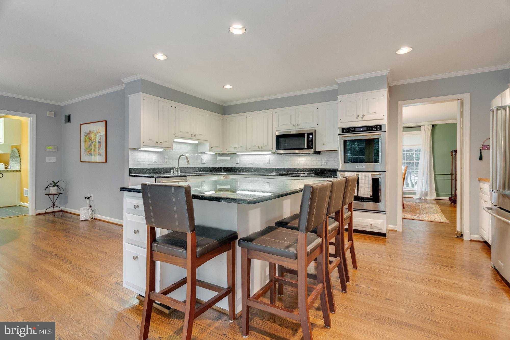 9820 Spring Ridge Lane Vienna, VA 22182 - Photo 11 of 50 Gallery Image 11