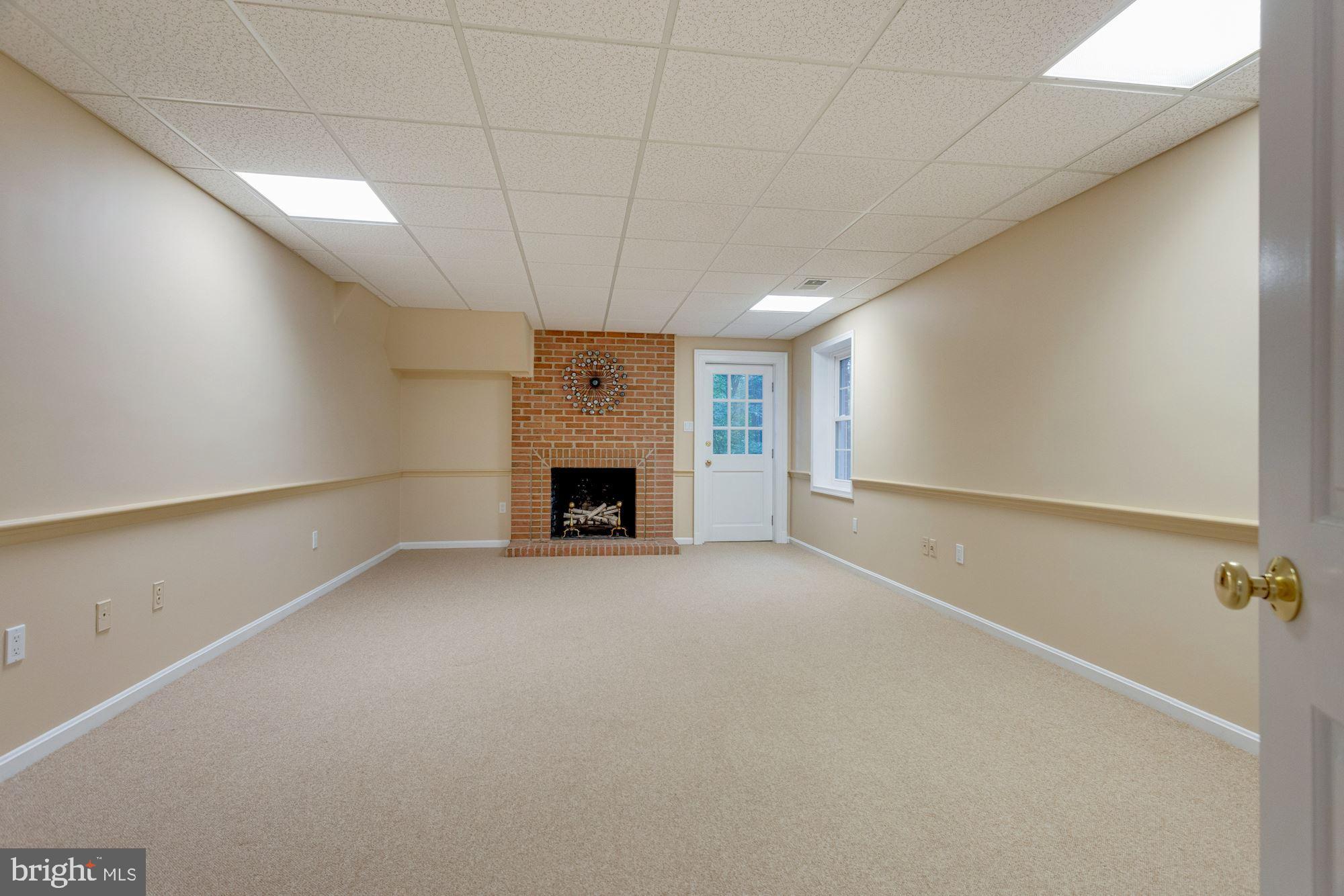 9820 Spring Ridge Lane Vienna, VA 22182 - Photo 43 of 50 Gallery Image 43