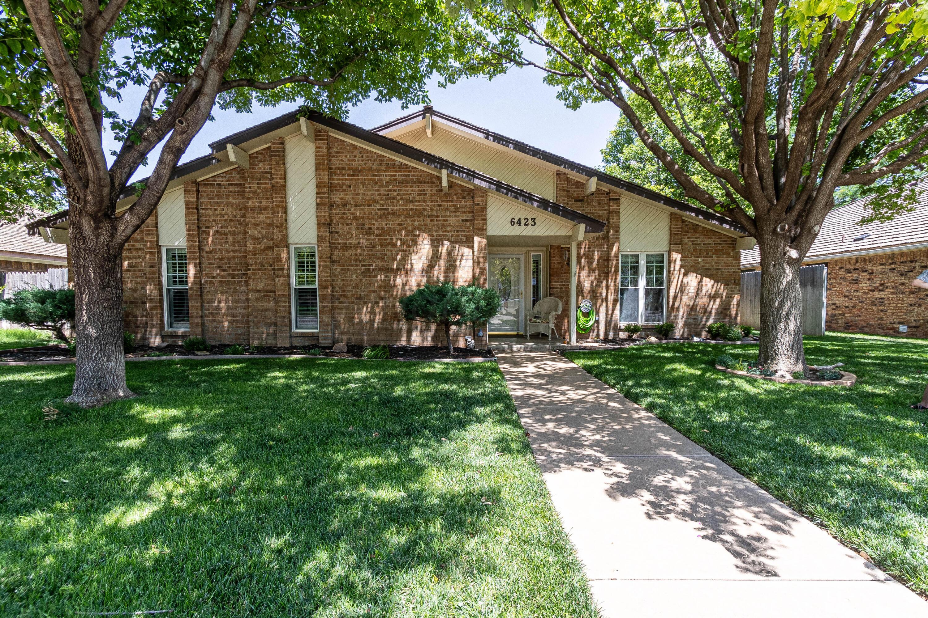 6423 Euston Drive Amarillo, TX 79109 - Photo 3 of 21 img (3 of 27)