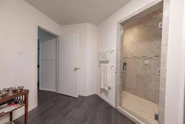 a bathroom with a bathtub