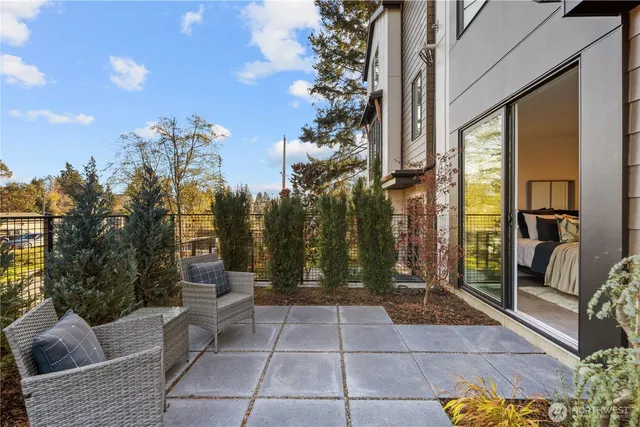 $734,000 | 2667 51st Avenue Southwest, Seattle, WA 98116