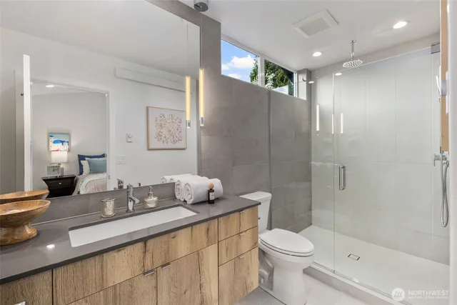 $734,000 | 2667 51st Avenue Southwest, Seattle, WA 98116