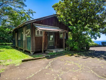 $6,300,000 | 3330 Tantalus Drive, Honolulu, HI 96822