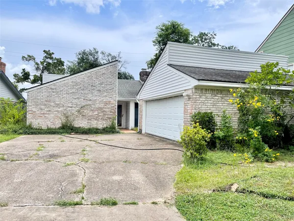 $210,000 | 11806 Turtle Gate Drive, Houston, TX 77070
