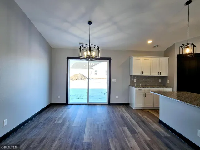 $354,900 | 1022 Cullen Street, St. Peter, MN 56082