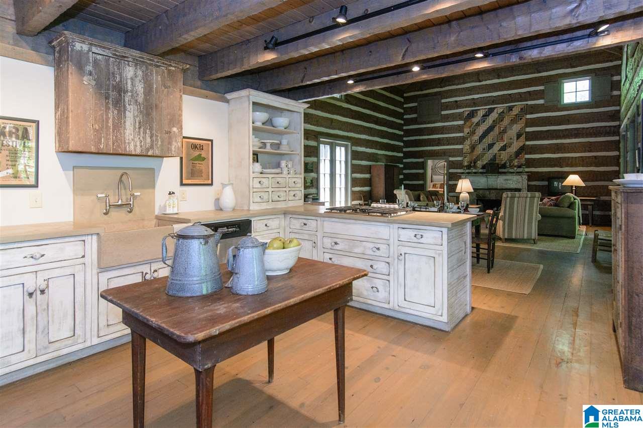 191 Pumpkin Hollow Road Sterrett, AL 35147 - Photo 3 of 50