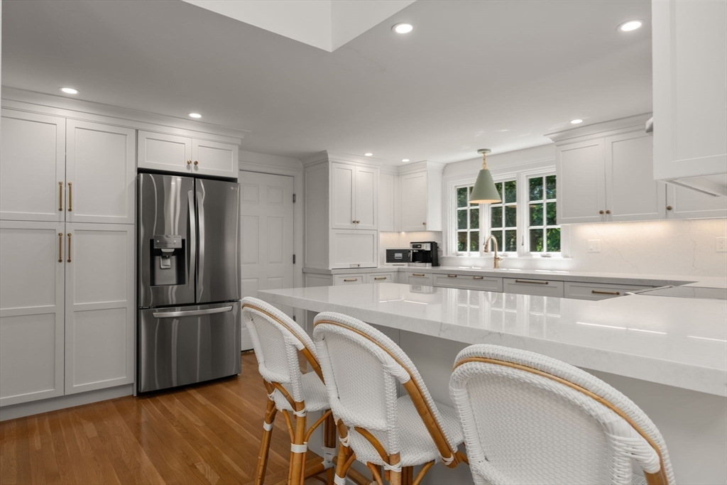 99 Parker Road Wellesley, MA 02482 - Photo 12 of 37