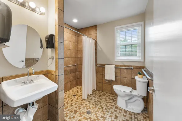 $6,900 | 9201 Rosemont Drive, Gaithersburg, MD 20877