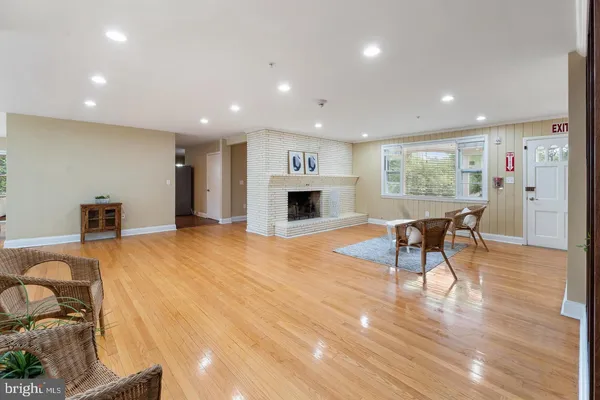 $6,900 | 9201 Rosemont Drive, Gaithersburg, MD 20877