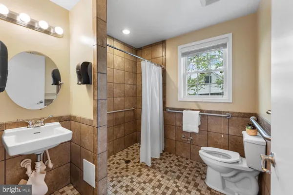 $6,900 | 9201 Rosemont Drive, Gaithersburg, MD 20877