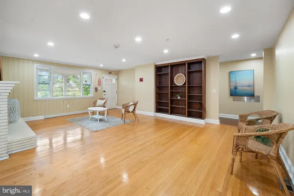 $6,900 | 9201 Rosemont Drive, Gaithersburg, MD 20877