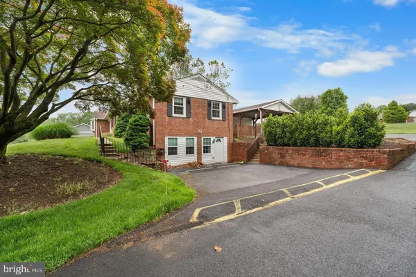 $6,900 | 9201 Rosemont Drive, Gaithersburg, MD 20877