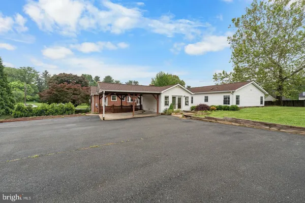 $6,900 | 9201 Rosemont Drive, Gaithersburg, MD 20877