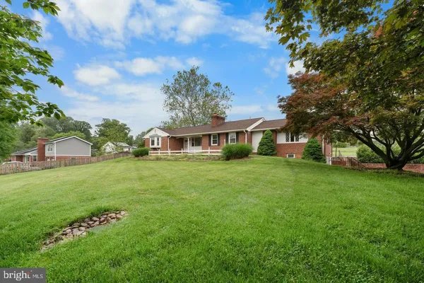 $6,900 | 9201 Rosemont Drive, Gaithersburg, MD 20877