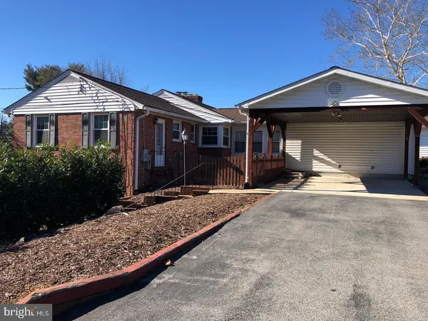 $6,900 | 9201 Rosemont Drive, Gaithersburg, MD 20877