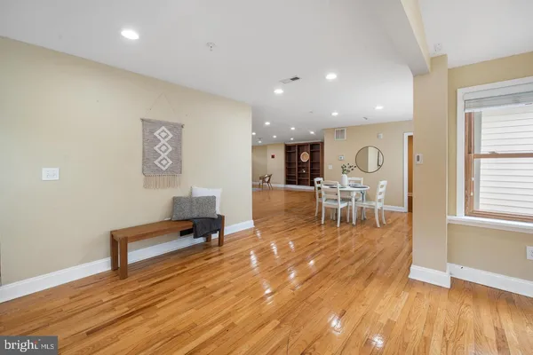 $6,900 | 9201 Rosemont Drive, Gaithersburg, MD 20877