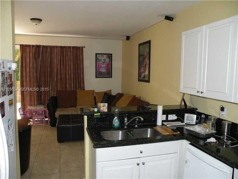 823 Southwest 154th Path Miami, FL 33194 - Photo 6 of 29 Kitchen