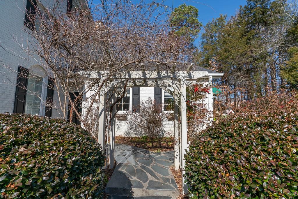 211 Prestwick Drive High Point, NC 27265 - Photo 39 of 50 Gallery Image 39