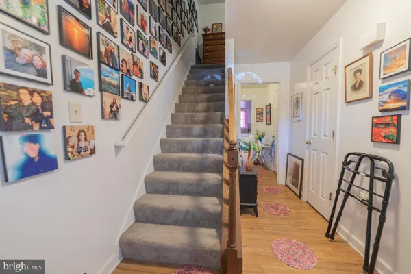 a view of entryway and hall
