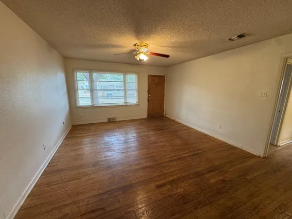 $950 | 3709 23rd Street, Lubbock, TX 79410