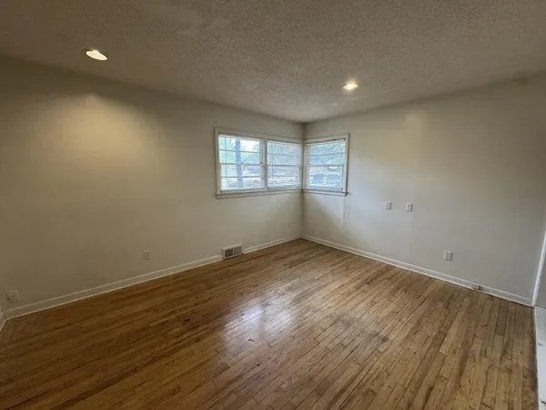 $950 | 3709 23rd Street, Lubbock, TX 79410