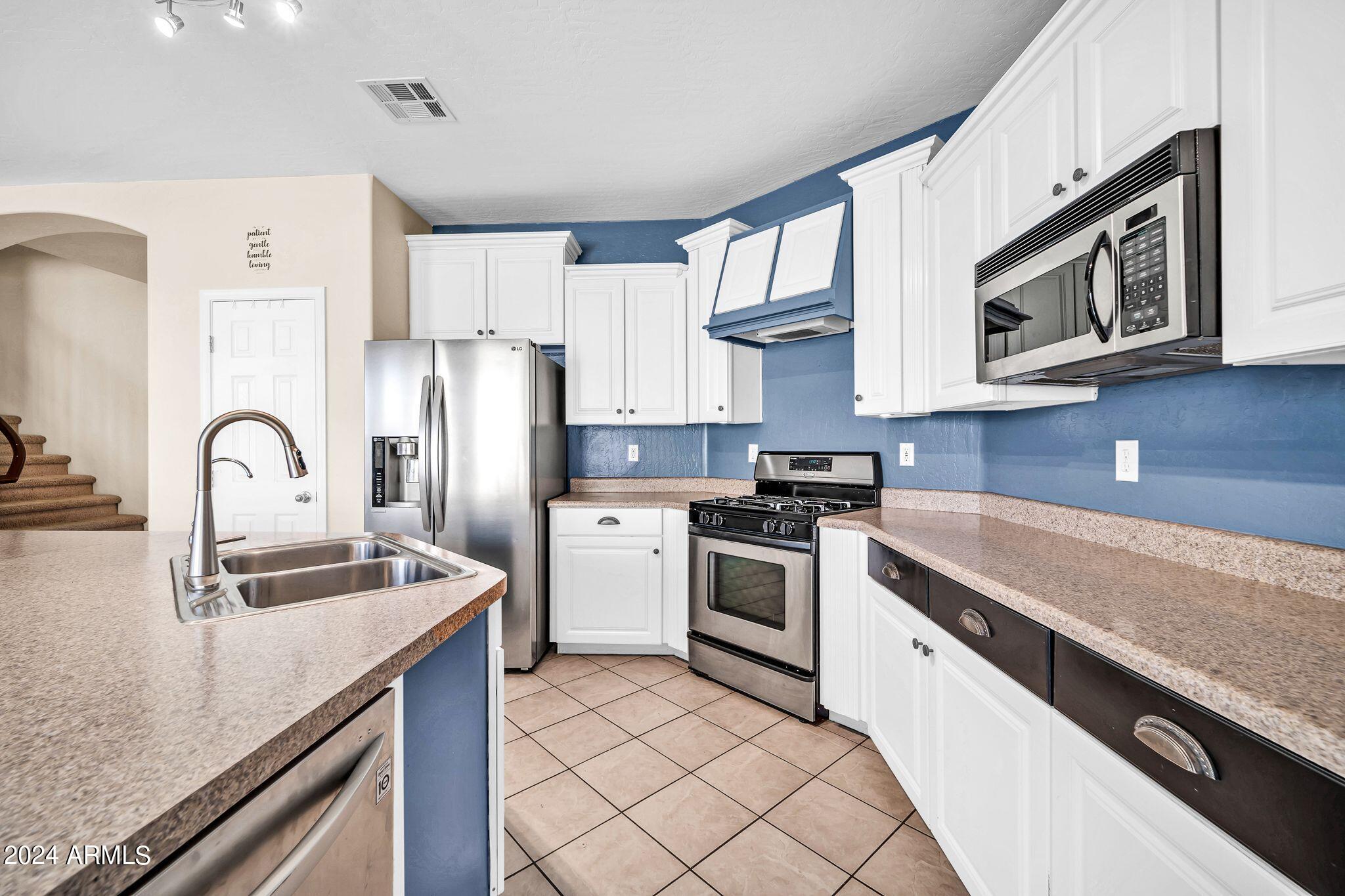 14988 West Bloomfield Road Surprise, AZ 85379 - Photo 10 of 34 14988 W Bloomfield Rd-11