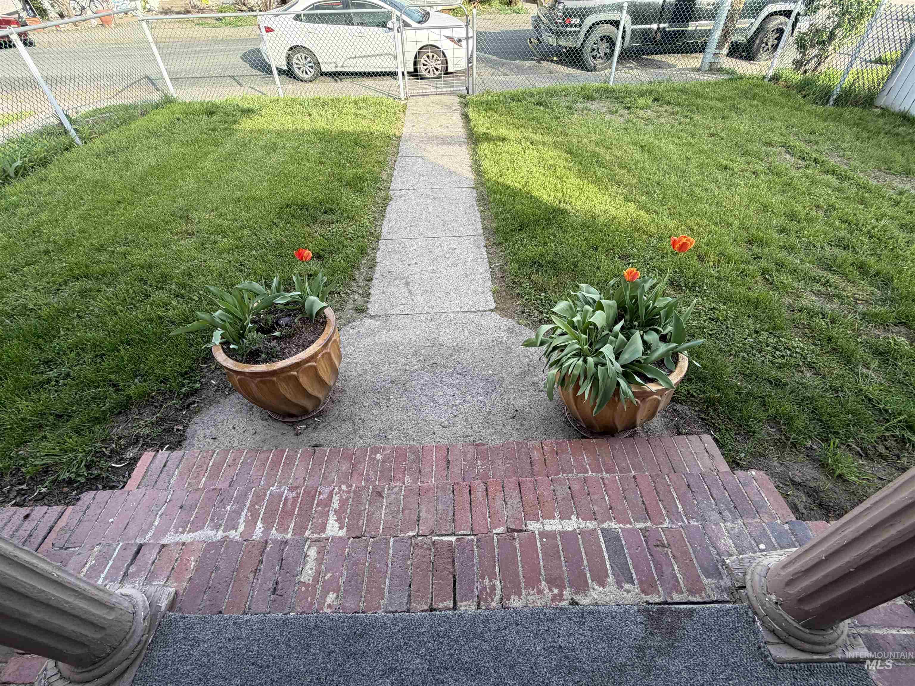 410 12th Street Lewiston, ID 83501 - Photo 7 of 38 View of yard