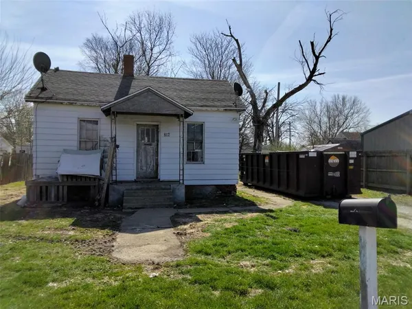 $17,500 | 812 North Chicago Street, Lincoln, IL 62656