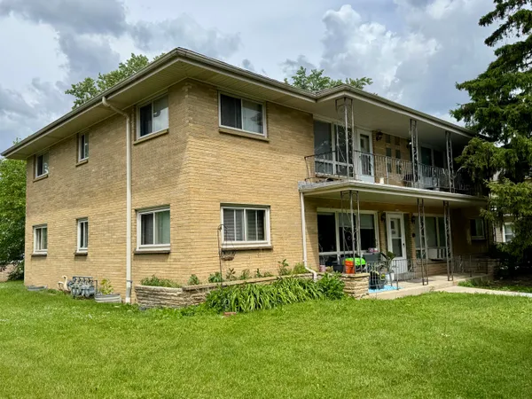 $565,000 | 7328 West Honey Creek Drive, Milwaukee, WI 53219