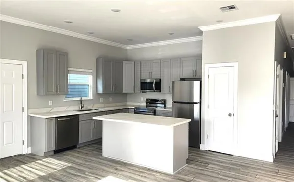 $2,000 | 2127 Connecticut Avenue, Unit A, Kenner, LA 70062