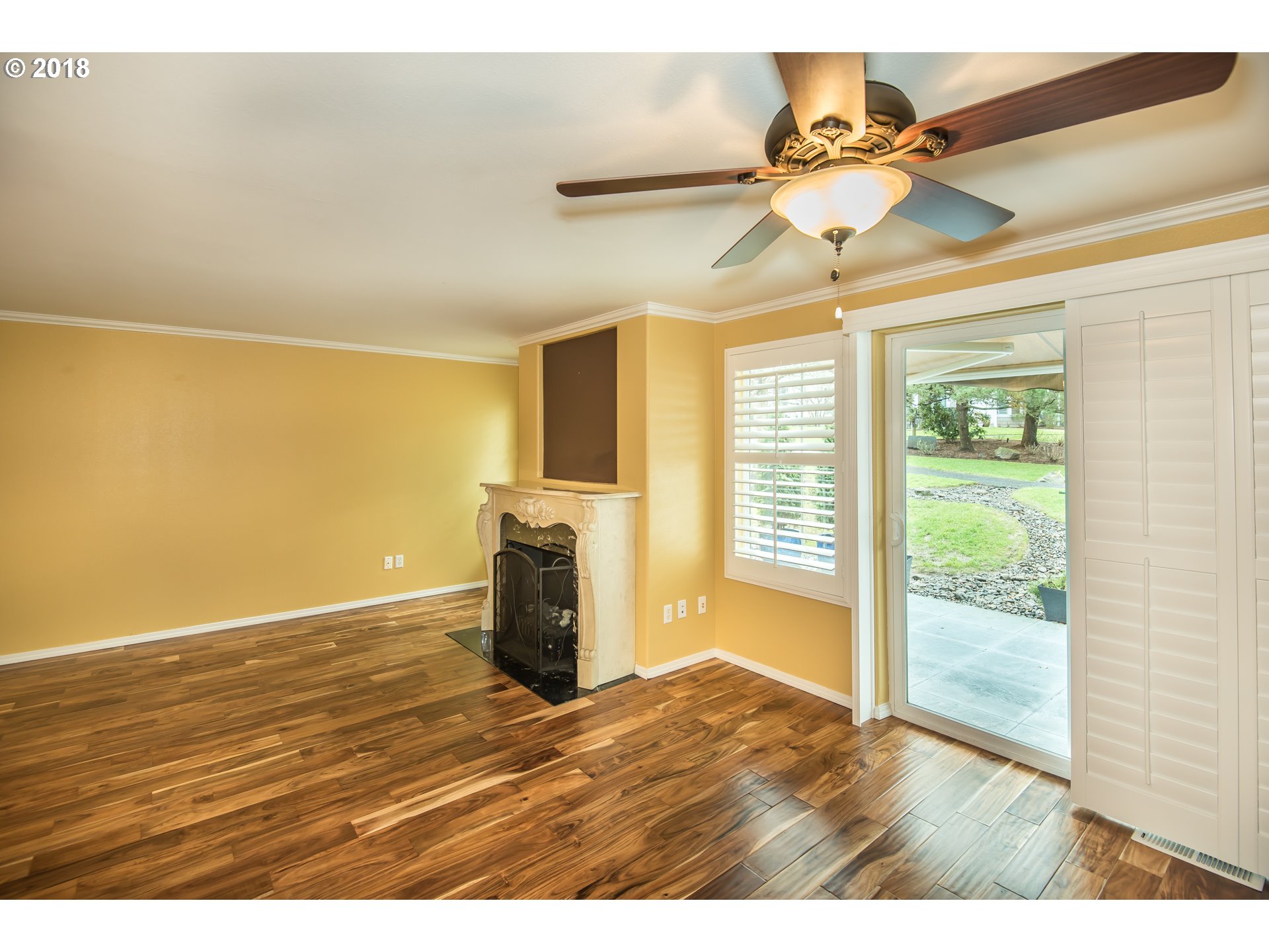 14255 Southwest Barrows Road Beaverton, OR 97007 - Photo 15 of 31 Living Room/Dining Room