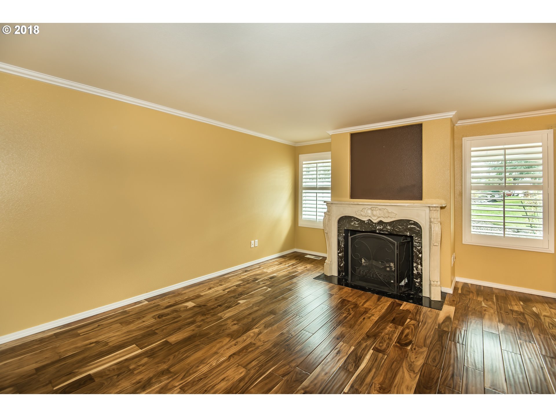 14255 Southwest Barrows Road Beaverton, OR 97007 - Photo 10 of 31 Living Room