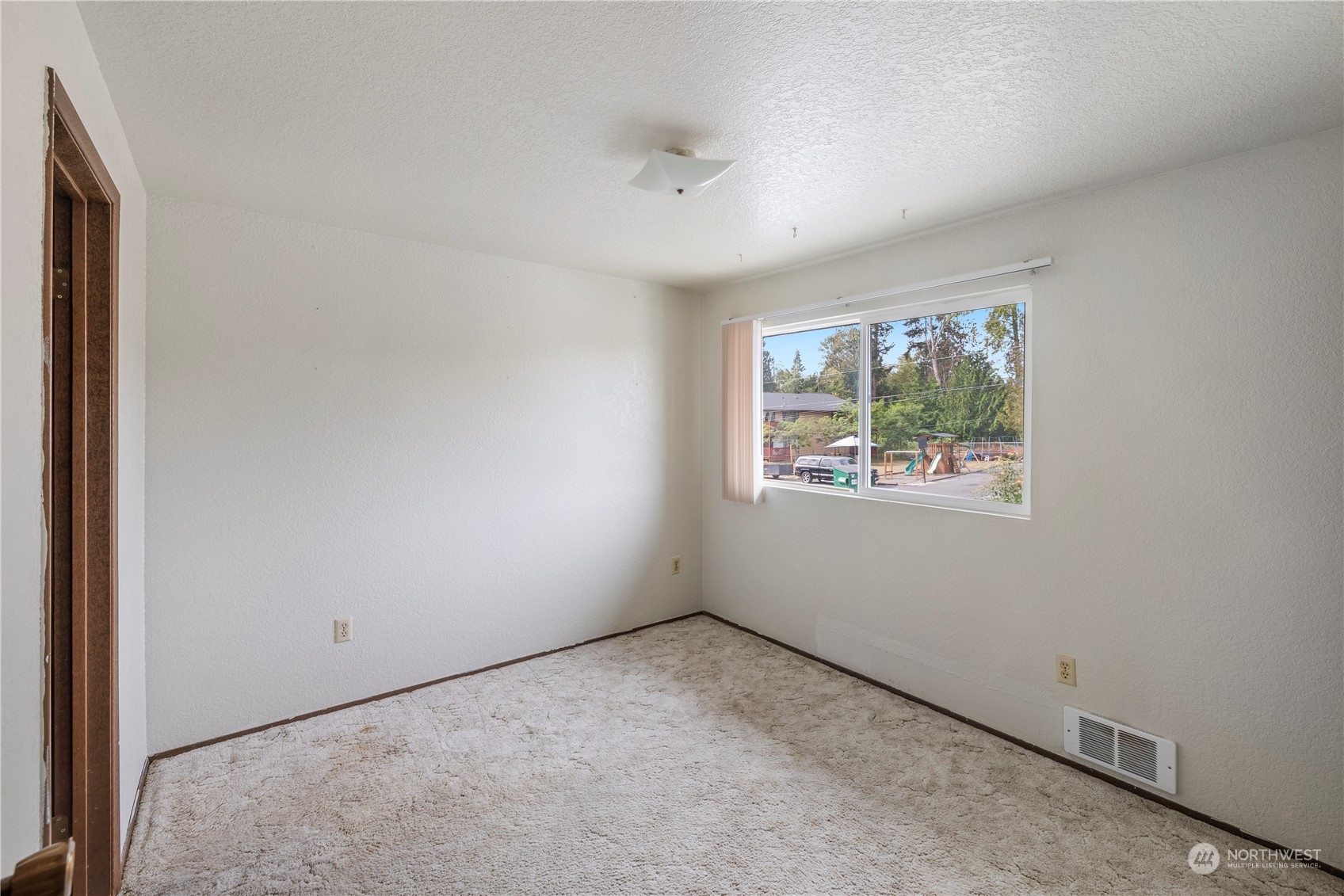 120 124th Street Southwest, Unit F2 Everett, WA 98204 - Photo 17 of 19