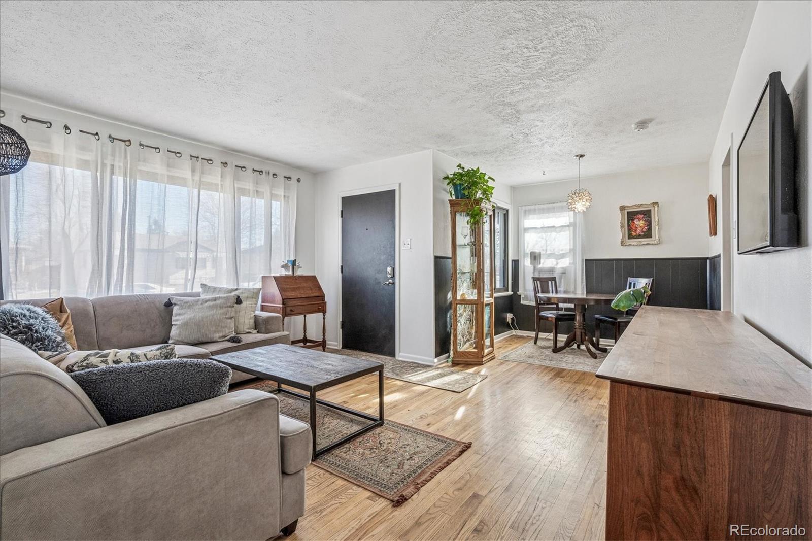 2325 Ironton Street Aurora, CO 80010 - Photo 5 of 26