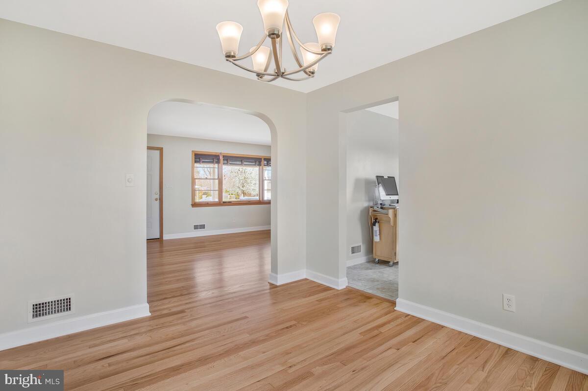 112 South Midfield Road Linthicum Heights, MD 21090 - Photo 12 of 51