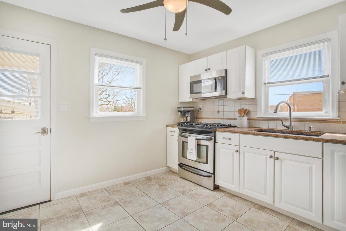 112 South Midfield Road Linthicum Heights, MD 21090 - Photo 14 of 51