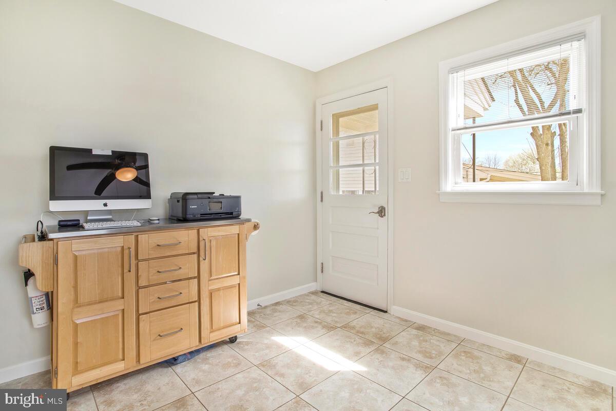 112 South Midfield Road Linthicum Heights, MD 21090 - Photo 16 of 51