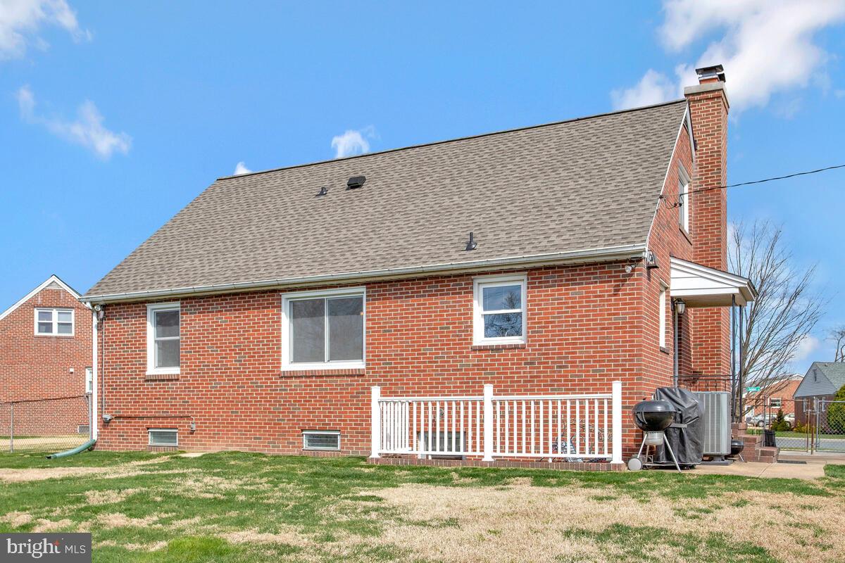 112 South Midfield Road Linthicum Heights, MD 21090 - Photo 35 of 51