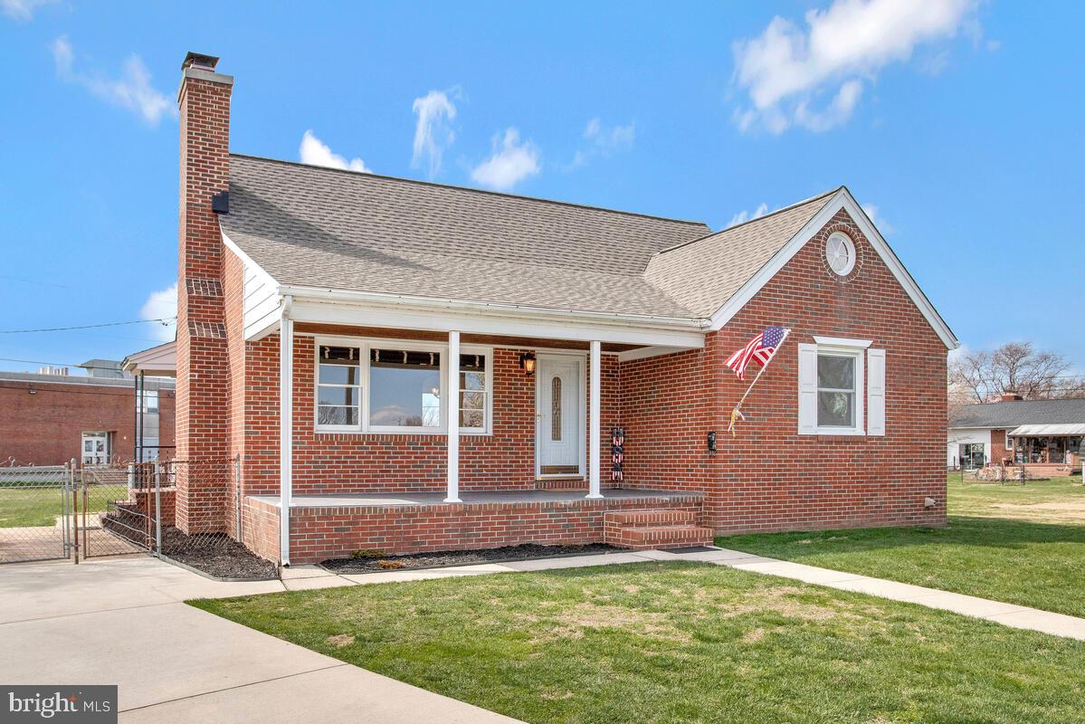 112 South Midfield Road Linthicum Heights, MD 21090 - Photo 4 of 51