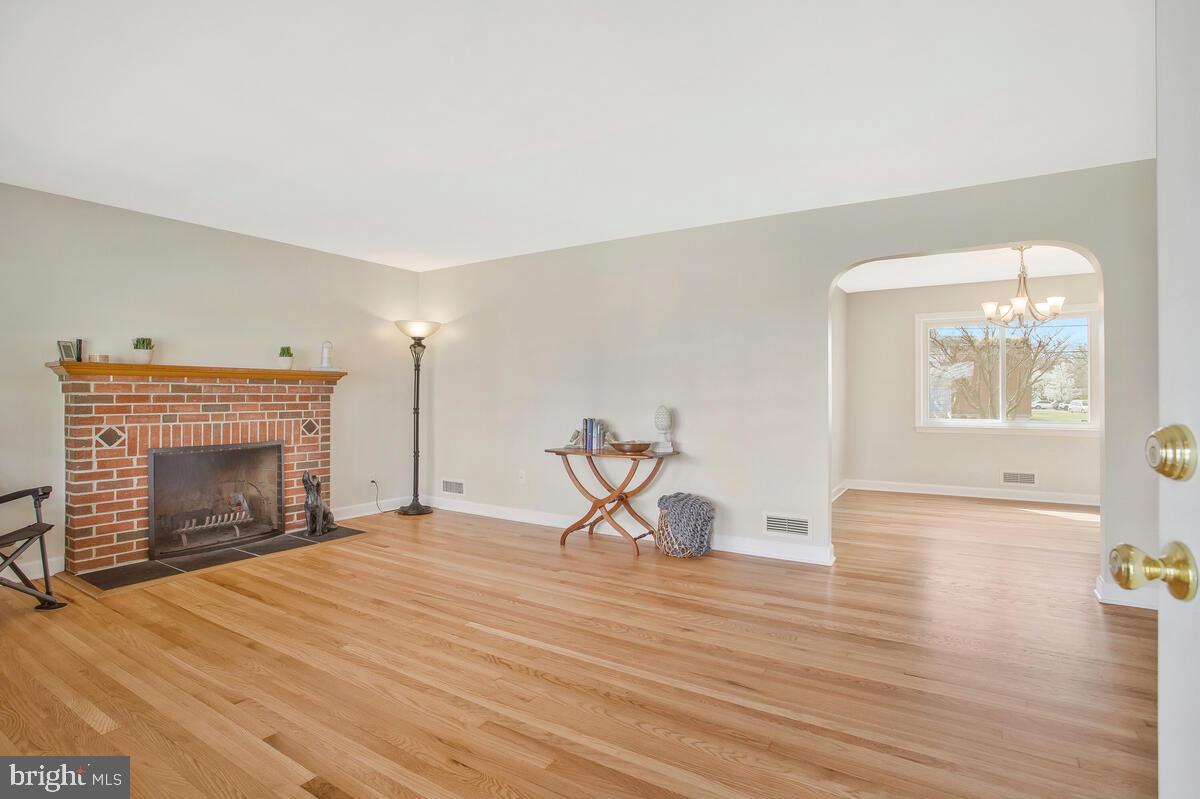 112 South Midfield Road Linthicum Heights, MD 21090 - Photo 7 of 51 Gleaming hardwoods!