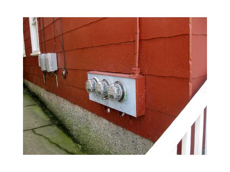 31 Paradis Avenue Woonsocket, RI 02895 - Photo 3 of 12 Other. SEPERATE METERS