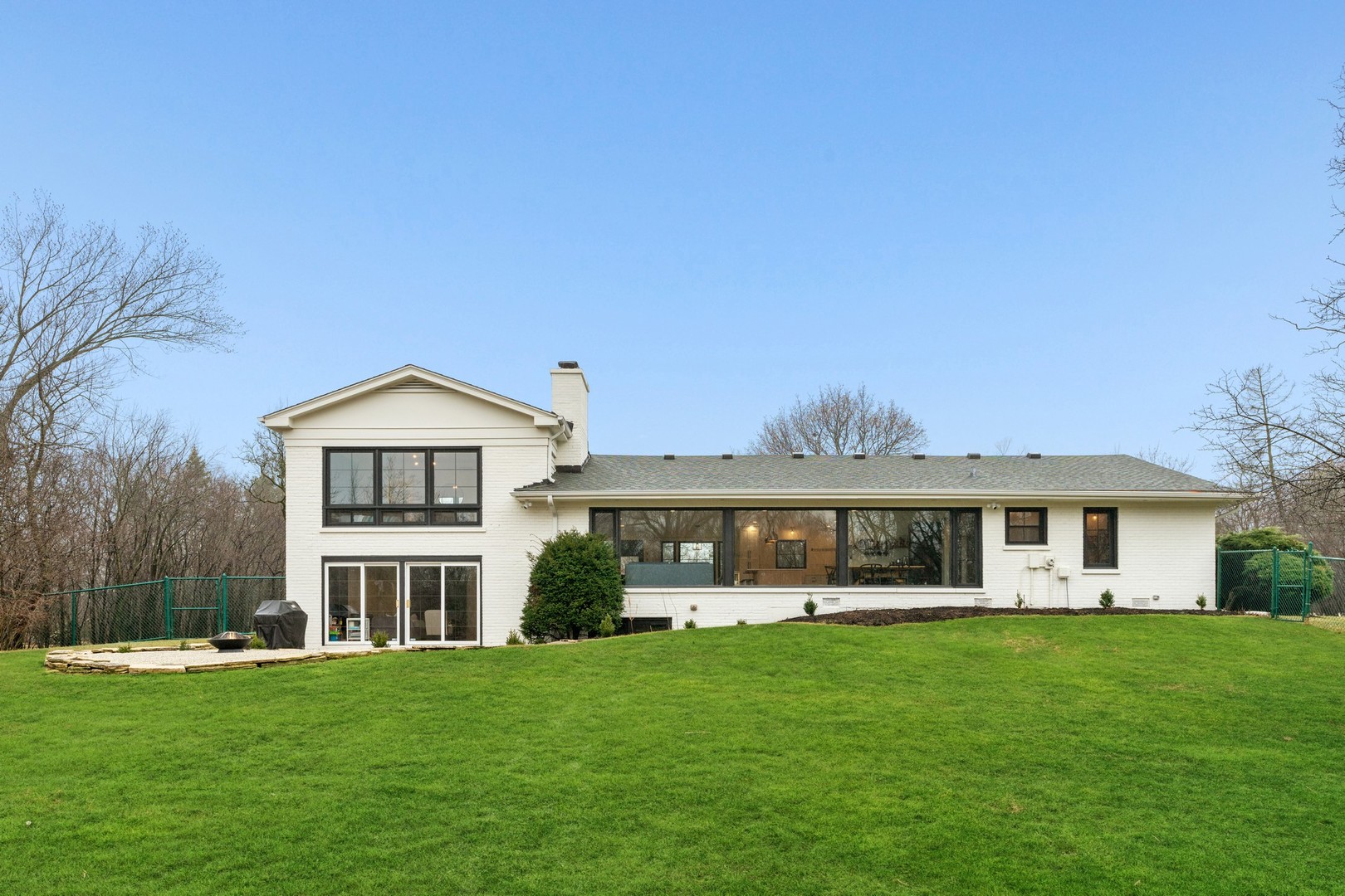 1975 Valley View Road Northfield, IL 60093 - Photo 36 of 40 a front view of a house with a yard
