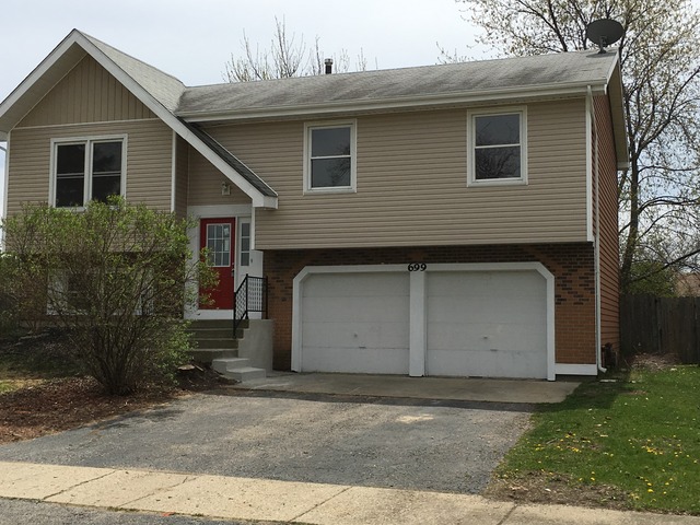 699 Rockhurst Road Bolingbrook, IL 60440 - Photo 1 of 11