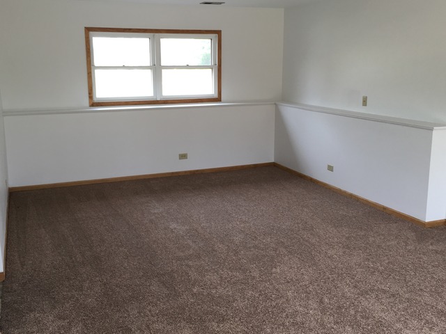 699 Rockhurst Road Bolingbrook, IL 60440 - Photo 4 of 11